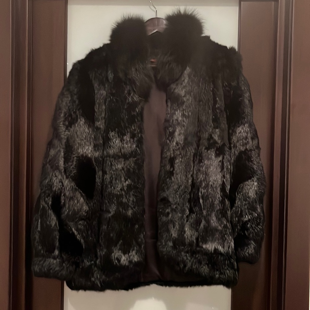 100% real rabbit fur with real fur collar.